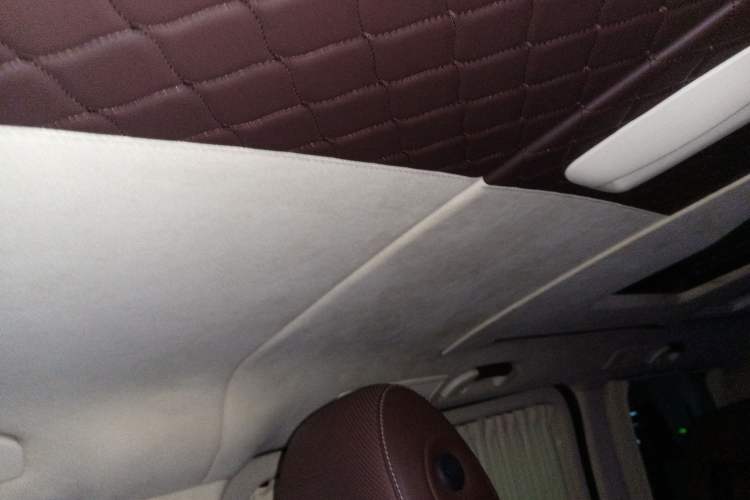 Used Mercedes-Benz V-Class  Headliner