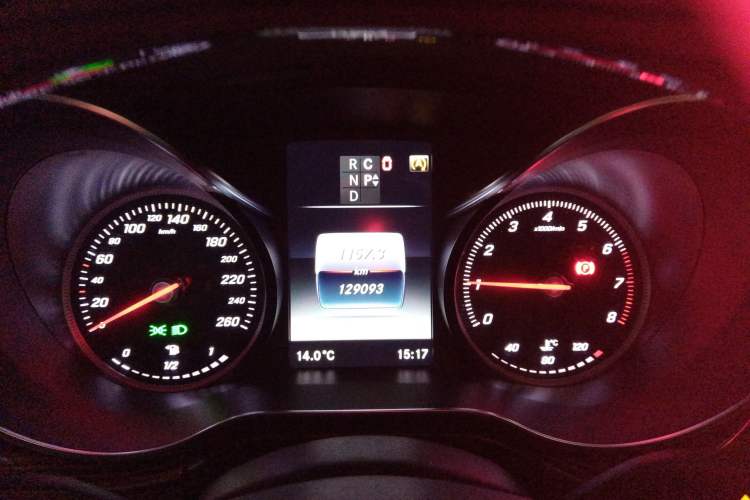 Used Mercedes-Benz V-Class  Instrument Cluster