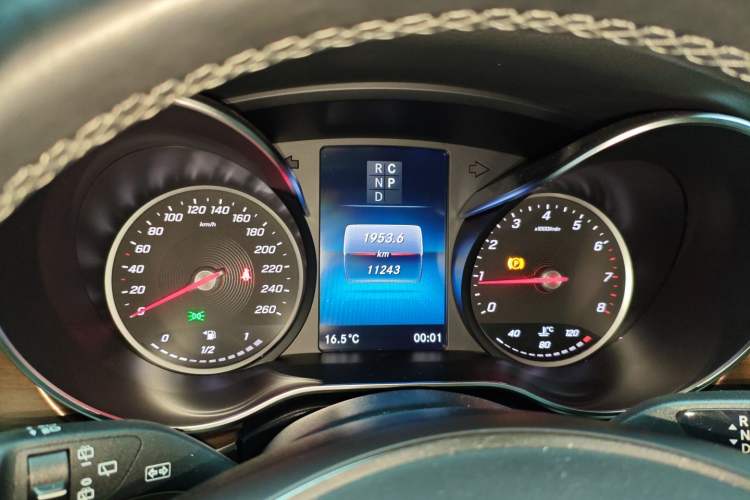 Used Mercedes-Benz V-Class 2022 V 260 L Long-wheelbase Luxury Edition Instrument Cluster