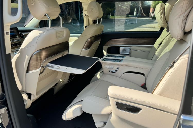 Used Mercedes-Benz V-Class 2022 V 260 Prestige Edition Interior 2