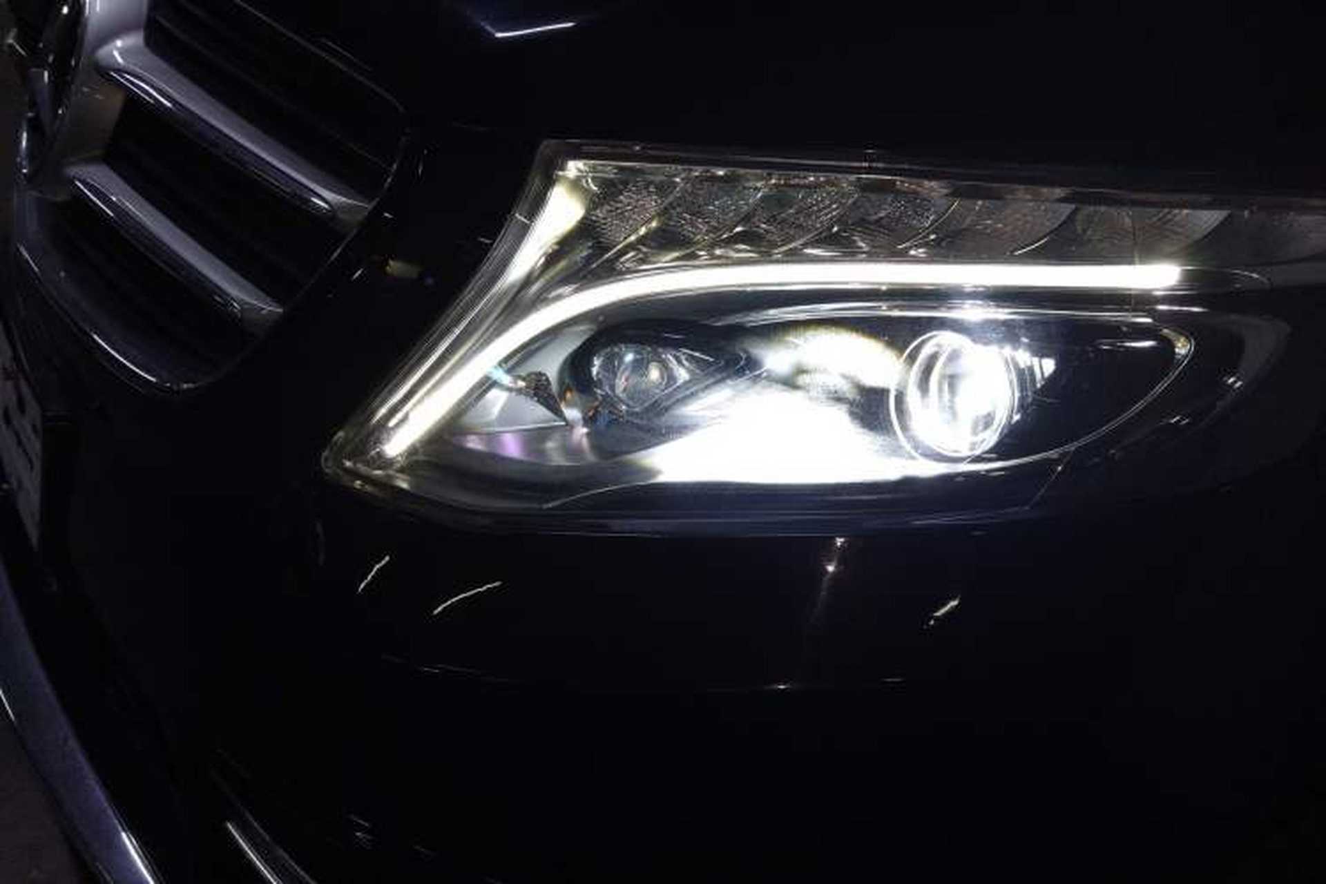 Used Mercedes-Benz V-Class  Left Front Headlight