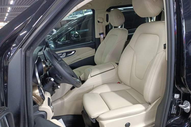 Used Mercedes-Benz V-Class 2022 V 260 Prestige Edition Left Front Seat