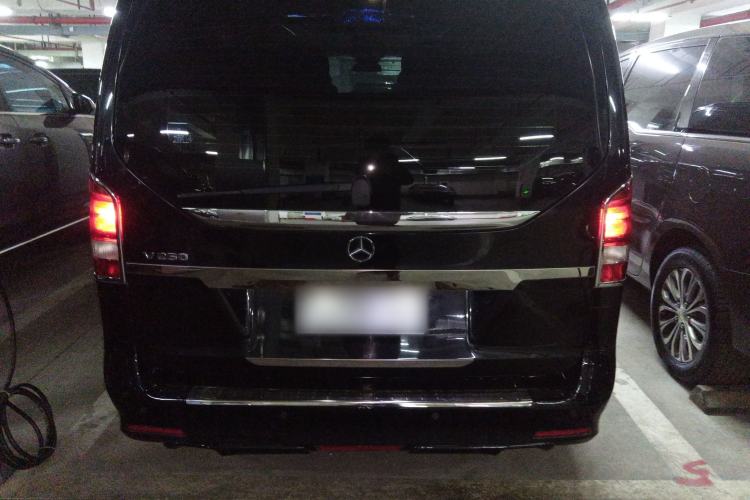 Used Mercedes-Benz V-Class  Rear