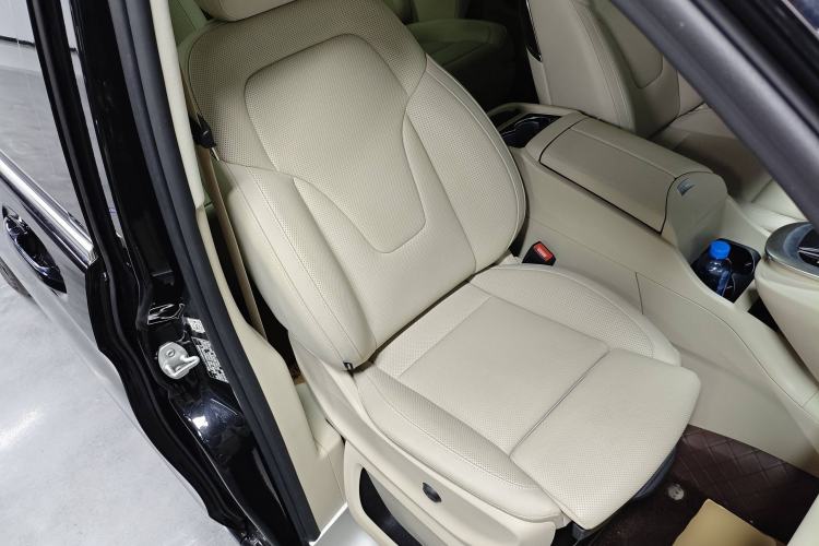 Used Mercedes-Benz V-Class 2022 V 260 L Long-wheelbase Luxury Edition Right Front Seat