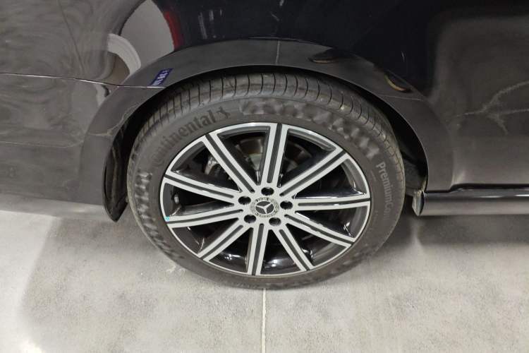 Used Mercedes-Benz V-Class 2022 V 260 L Long-wheelbase Luxury Edition Right Rear Wheel Hub