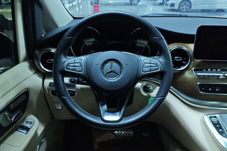 Used Mercedes-Benz V-Class 2022 V 260 L Long-wheelbase Luxury Edition Steering Wheel