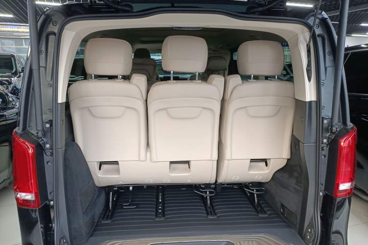 Used Mercedes-Benz V-Class 2022 V 260 Prestige Edition Trunk