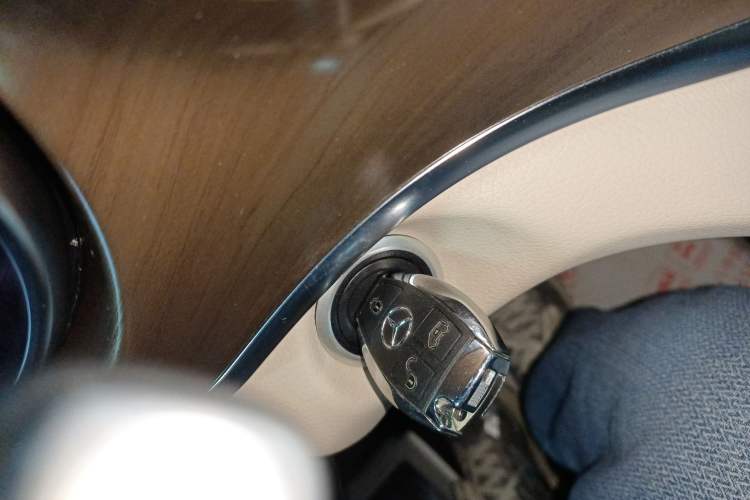 Used Mercedes-Benz V-Class 2022 V 260 Prestige Edition Vehicle Key