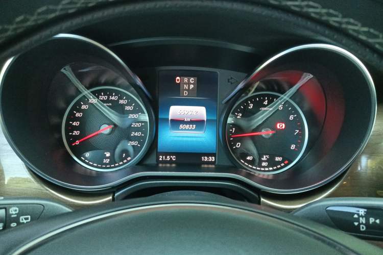 Used Mercedes-Benz V-Class 2021 V 260 Prestige Edition Instrument Cluster