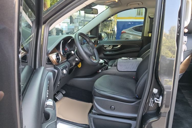 Used Mercedes-Benz V-Class 2021 V 260 Prestige Edition Interior 3