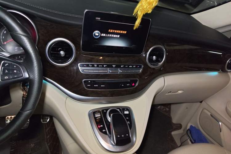 Used Mercedes-Benz V-Class 2016 V 260 L Prestige Extended Edition Audio And AC Panel