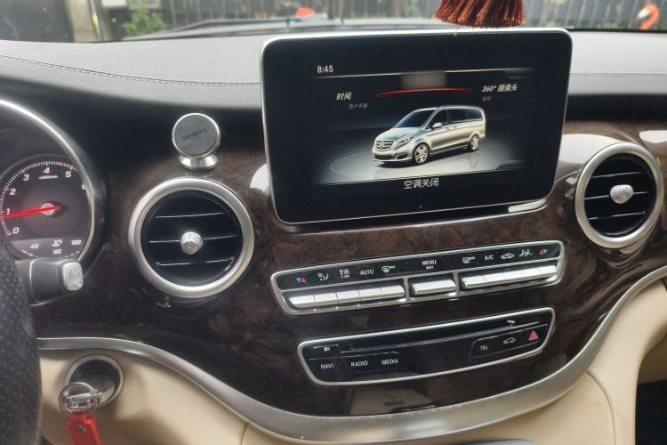 Used Mercedes-Benz V-Class 2016 V 260 L Prestige Extended Edition Audio And AC Panel