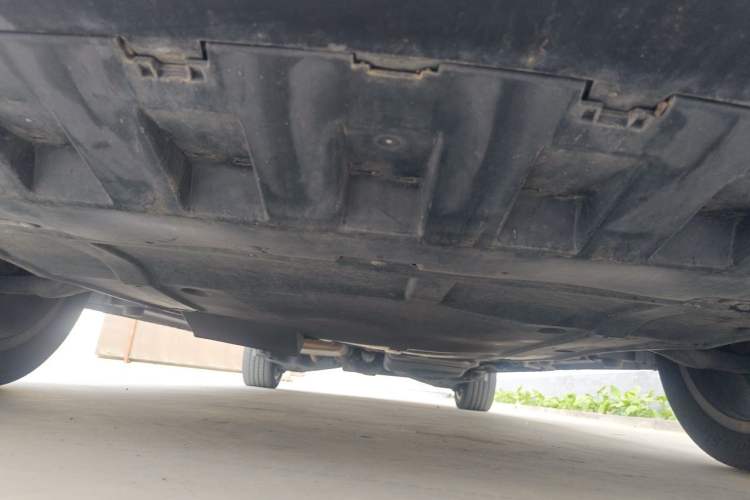 Used Mercedes-Benz V-Class 2016 V 260 Avantgarde Edition Chassis Front