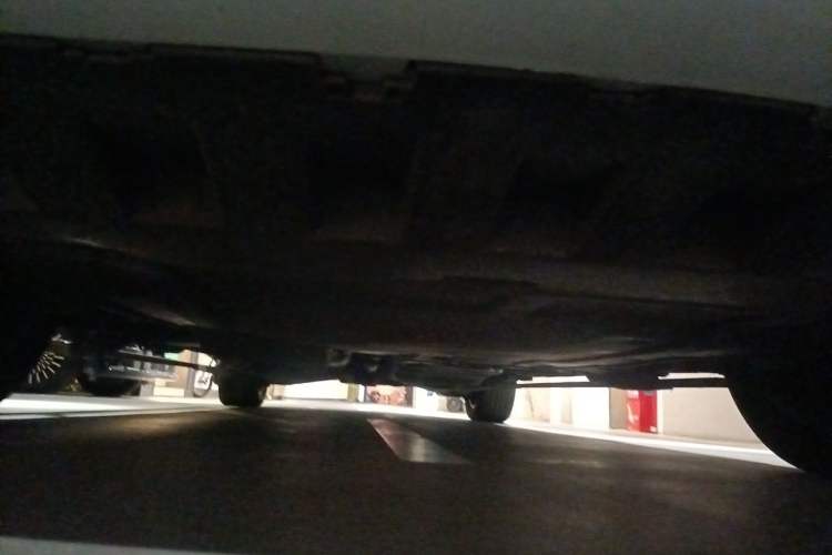 Used Mercedes-Benz V-Class 2016 V 260 Avantgarde Edition Chassis Front