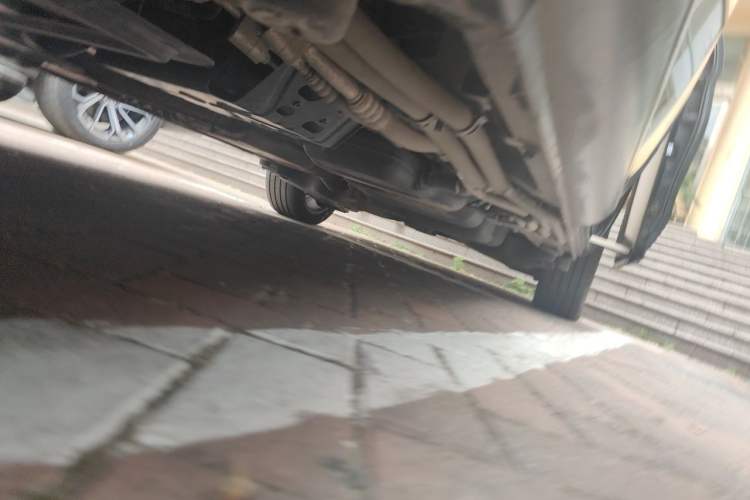 Used Mercedes-Benz V-Class 2016 V 260 Avantgarde Edition Chassis Front Left