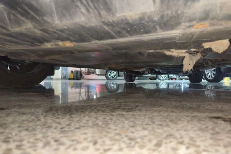 Used Mercedes-Benz V-Class 2016 V 260 L Prestige Extended Edition Chassis Front
