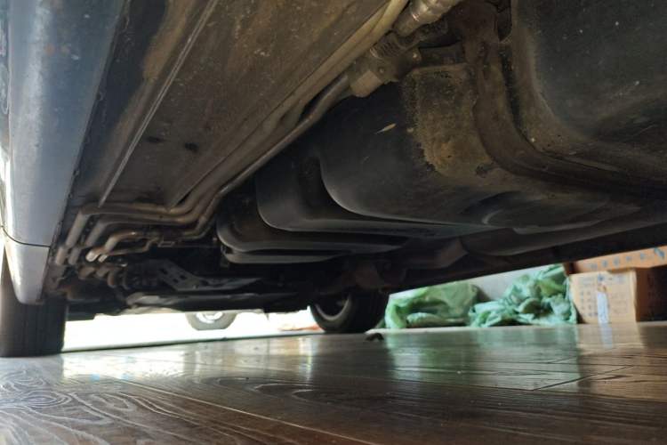 Used Mercedes-Benz V-Class 2016 V 260 Avantgarde Edition Chassis Rear Left