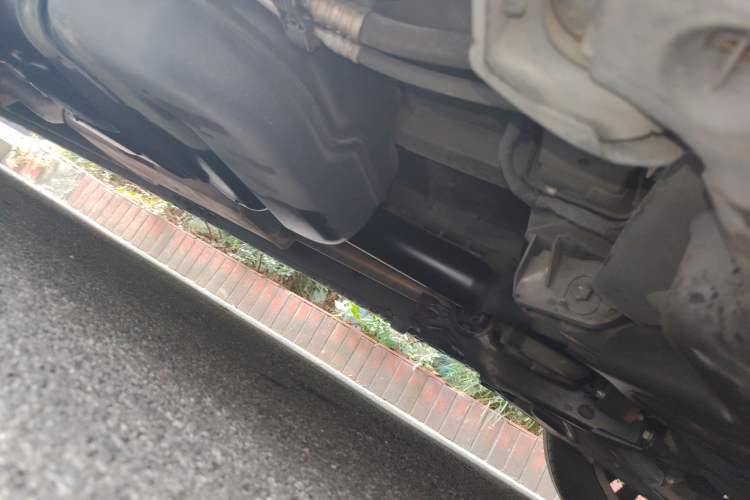 Used Mercedes-Benz V-Class 2016 V 260 L Prestige Extended Edition Chassis Rear Left