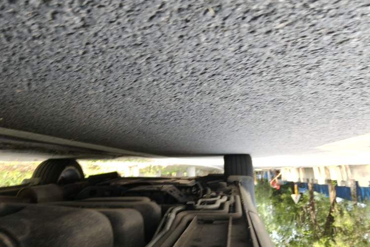 Used Mercedes-Benz V-Class 2016 V 260 Avantgarde Edition Chassis Rear Left