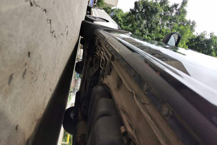 Used Mercedes-Benz V-Class 2016 V 260 Prestige Edition Chassis Rear Left