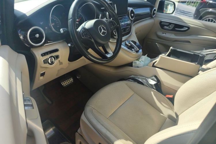 Used Mercedes-Benz V-Class 2016 V 260 L Prestige Extended Edition Driver Seat