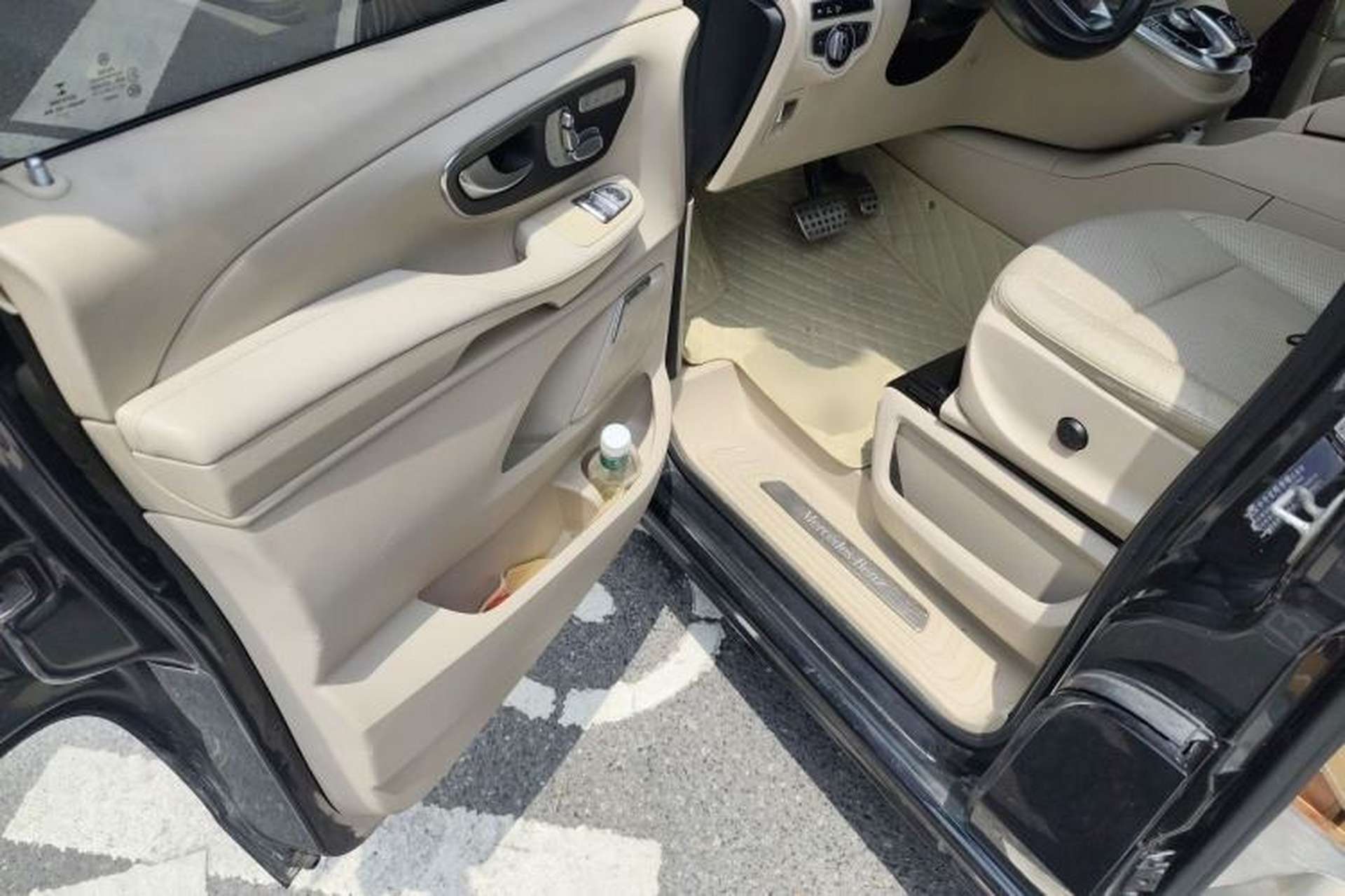 Used Mercedes-Benz V-Class 2016 V 260 L Prestige Extended Edition Driver Seat