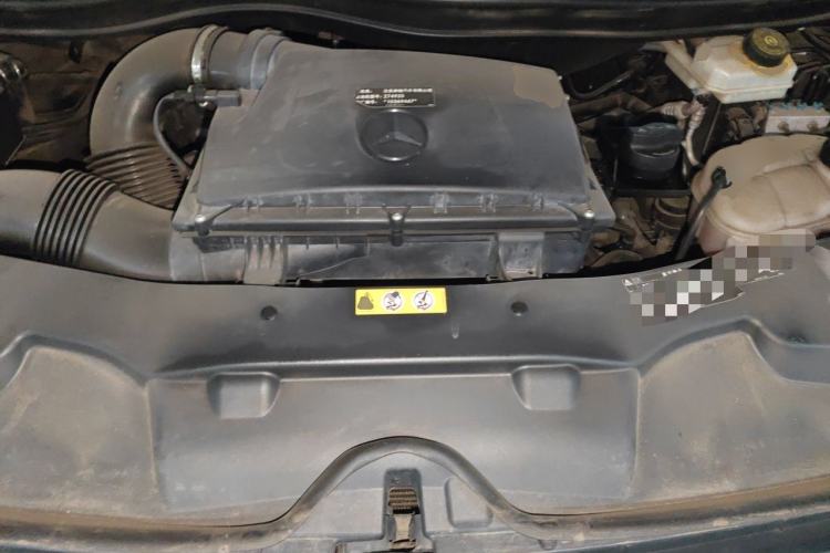 Used Mercedes-Benz V-Class 2016 V 260 Avantgarde Edition Engine Bay