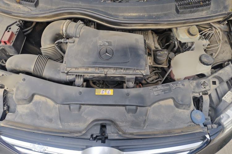 Used Mercedes-Benz V-Class 2016 V 260 Avantgarde Edition Engine Bay