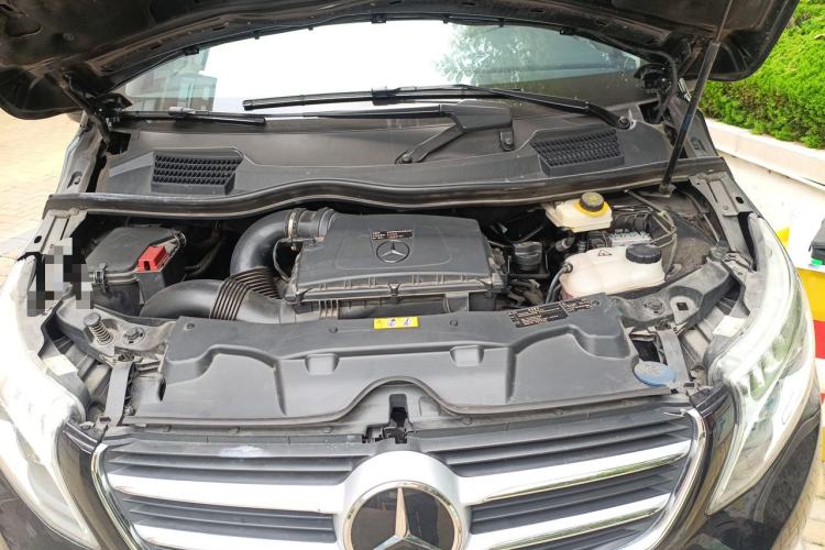 Used Mercedes-Benz V-Class 2016 V 260 L Prestige Extended Edition Engine Bay
