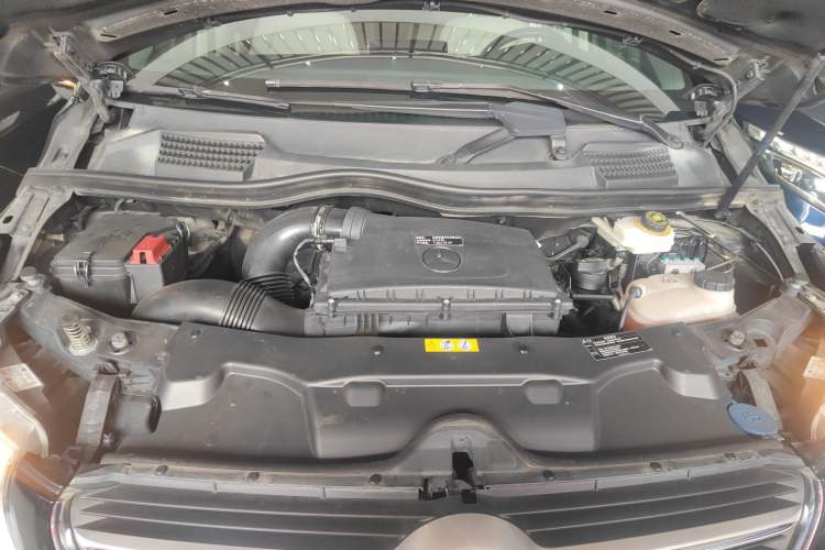 Used Mercedes-Benz V-Class 2016 V 260 L Prestige Extended Edition Engine Bay