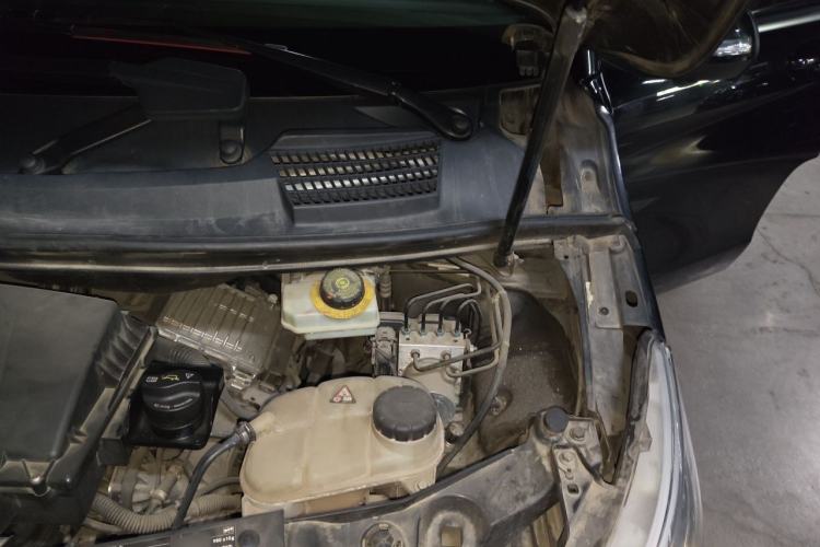 Used Mercedes-Benz V-Class 2016 V 260 L Prestige Extended Edition Engine Bay Left