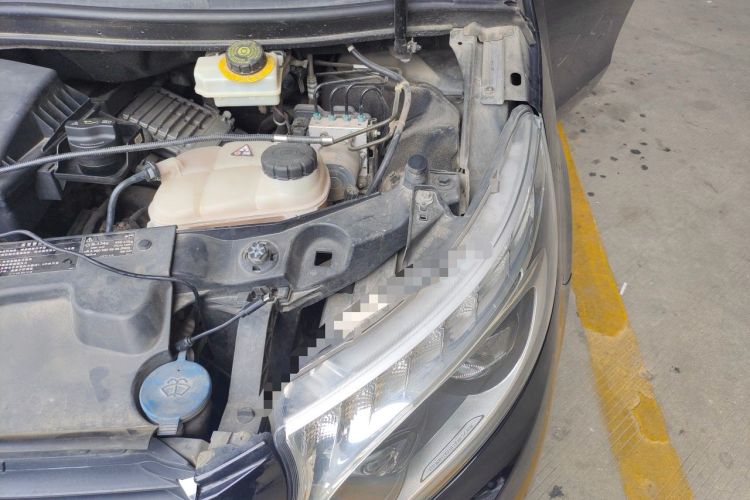 Used Mercedes-Benz V-Class 2016 V 260 Prestige Edition Engine Bay Left