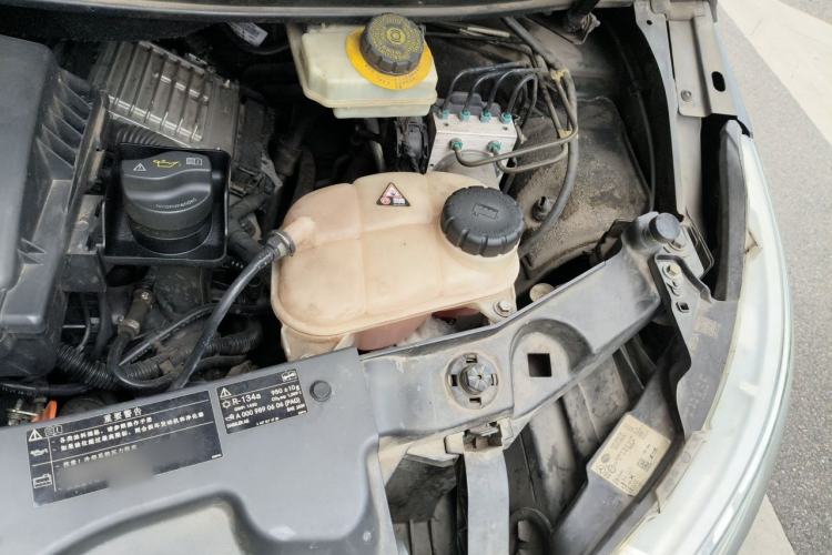 Used Mercedes-Benz V-Class 2016 V 260 L Prestige Extended Edition Engine Bay Left