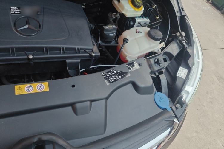 Used Mercedes-Benz V-Class 2016 V 260 Avantgarde Edition Engine Bay Left