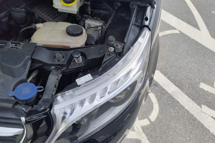 Used Mercedes-Benz V-Class 2016 V 260 L Prestige Extended Edition Engine Bay Left