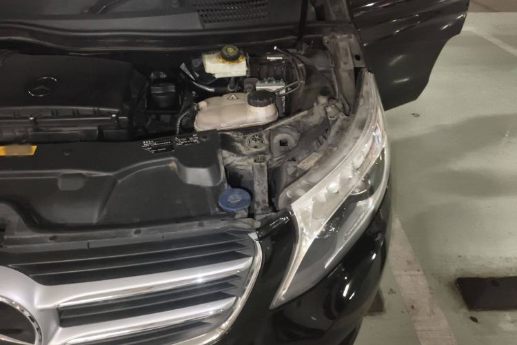 Used Mercedes-Benz V-Class 2016 V 260 Prestige Edition Engine Bay Left
