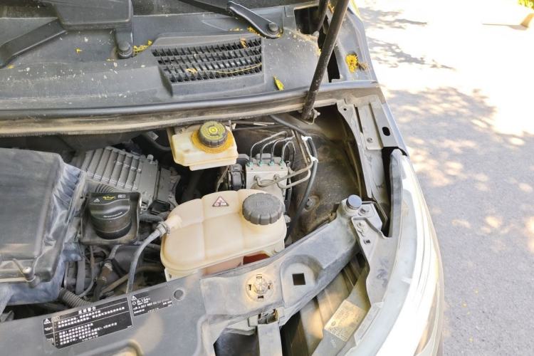 Used Mercedes-Benz V-Class 2016 V 260 Avantgarde Edition Engine Bay Left
