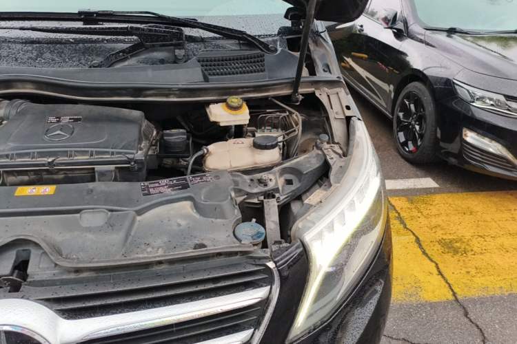 Used Mercedes-Benz V-Class 2016 V 260 L Prestige Extended Edition Engine Bay Left