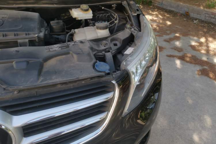 Used Mercedes-Benz V-Class 2016 V 260 L Prestige Extended Edition Engine Bay Left
