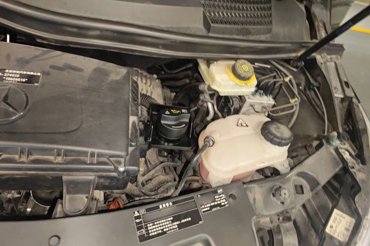 Used Mercedes-Benz V-Class 2016 V 260 L Prestige Extended Edition Engine Bay Left
