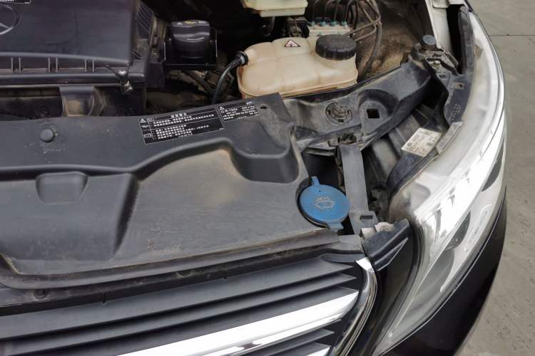 Used Mercedes-Benz V-Class 2016 V 260 Prestige Edition Engine Bay Left