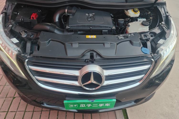Used Mercedes-Benz V-Class 2016 V 260 Avantgarde Edition Engine Bay