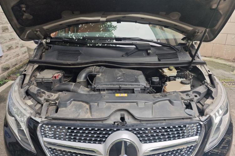 Used Mercedes-Benz V-Class 2016 V 260 Prestige Edition Engine Bay