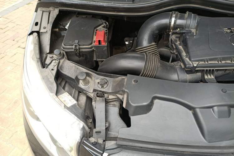 Used Mercedes-Benz V-Class 2016 V 260 L Prestige Extended Edition Engine Bay Right