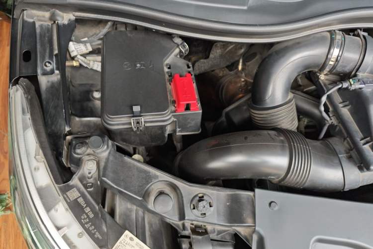 Used Mercedes-Benz V-Class 2016 V 260 Avantgarde Edition Engine Bay Right