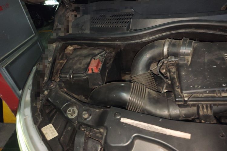 Used Mercedes-Benz V-Class 2016 V 260 Prestige Edition Engine Bay Right