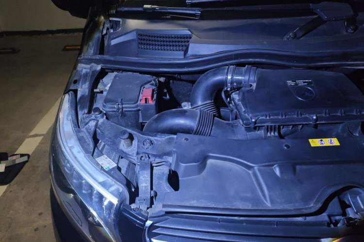 Used Mercedes-Benz V-Class 2016 V 260 Prestige Edition Engine Bay Right