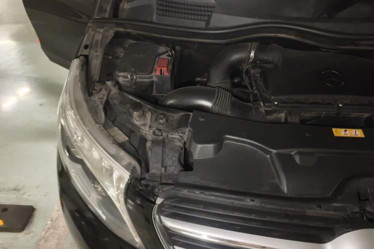 Used Mercedes-Benz V-Class 2016 V 260 Prestige Edition Engine Bay Right