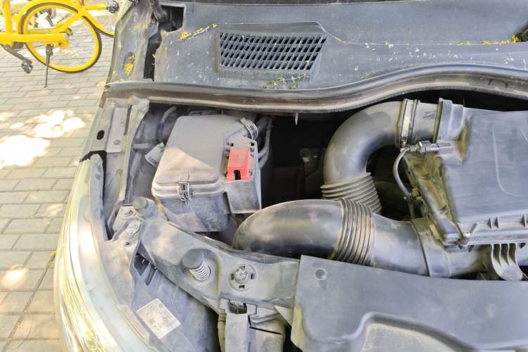 Used Mercedes-Benz V-Class 2016 V 260 Avantgarde Edition Engine Bay Right