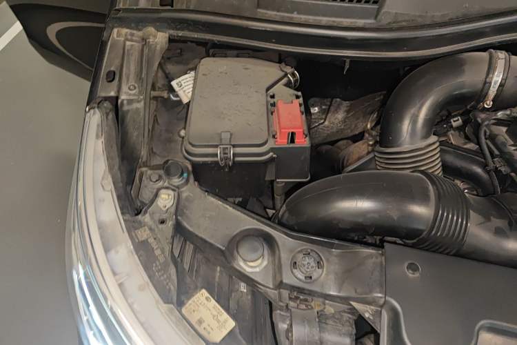 Used Mercedes-Benz V-Class 2016 V 260 L Prestige Extended Edition Engine Bay Right